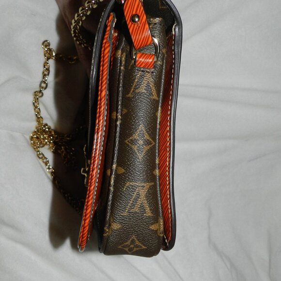 Louis Vuitton Pochette Metis Shiny Leather Reverse Monogram Bag 📦🏃🏻💨⚡🚚 - Picture 12 of 16